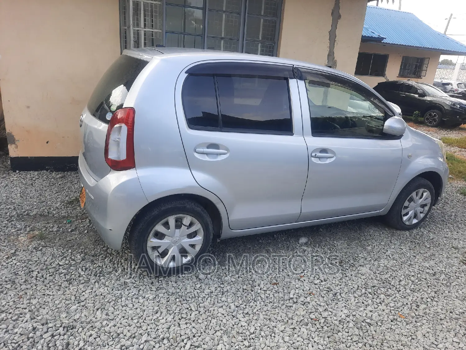 Toyota Passo 1.0 FWD 2015 Silver