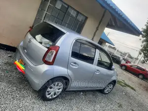 Toyota Passo 1.0 FWD 2015 Silver