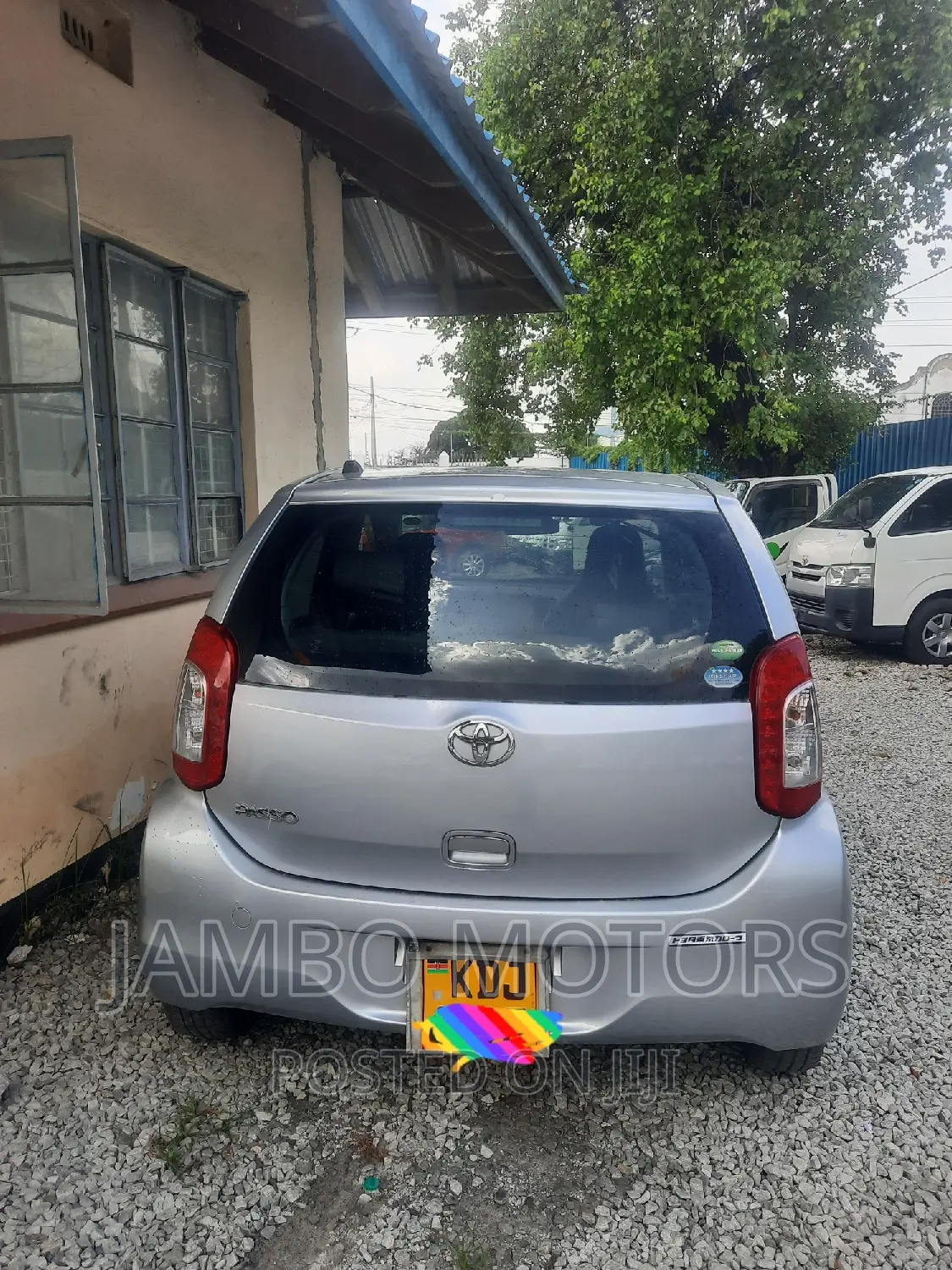 Toyota Passo 1.0 FWD 2015 Silver