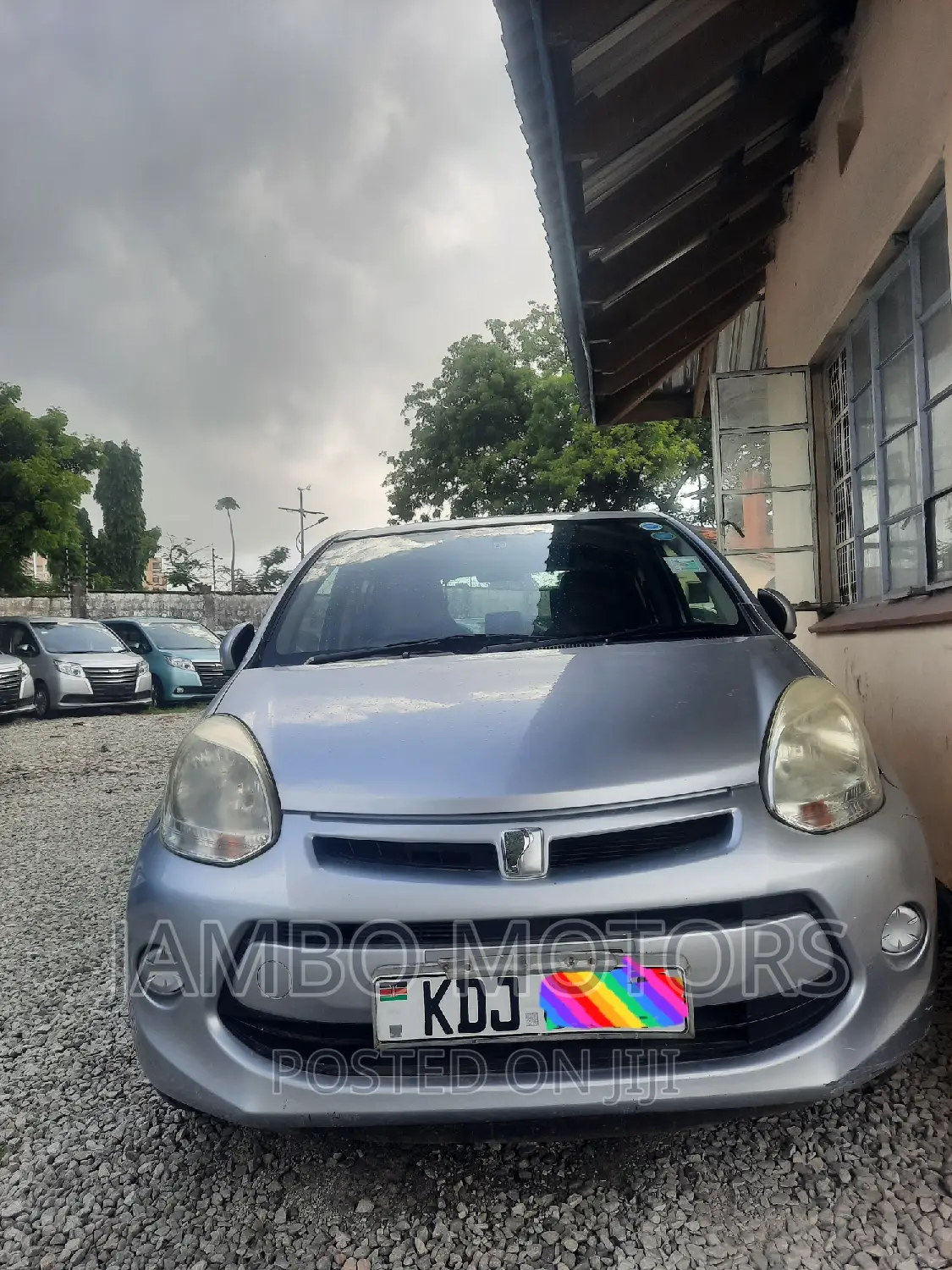 Toyota Passo 1.0 FWD 2015 Silver