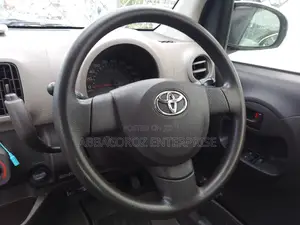 Toyota Passo 1.0 FWD 2016 Ivory