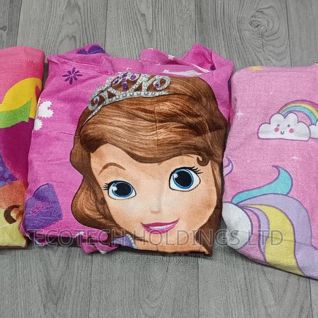 Hooded Swimming Towels. - thumbnail 3