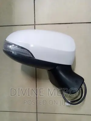 Toyota Fielder/Axio Side Mirror 2012