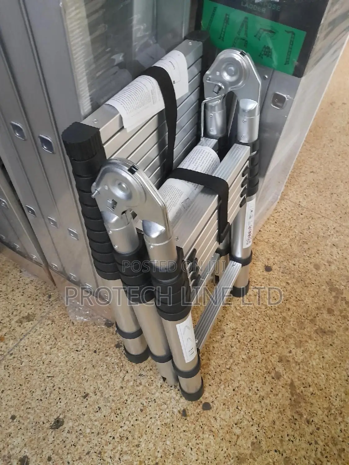 Telescopic Folding Ladder 3.8mts