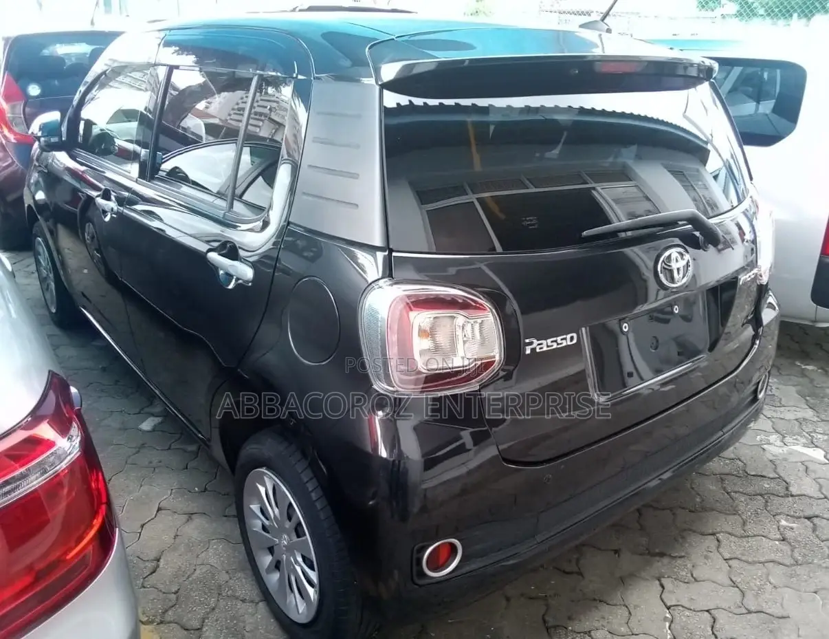 Toyota Passo 1.3 FWD 2016 Black