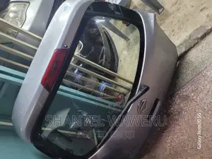 Nissan March Boot
