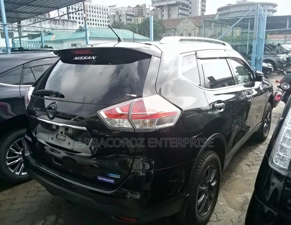Nissan X-Trail 2.0 Petrol AWD 2016 Matt Black