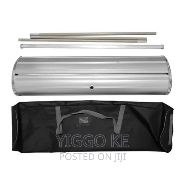 Roll Up Banner Stand