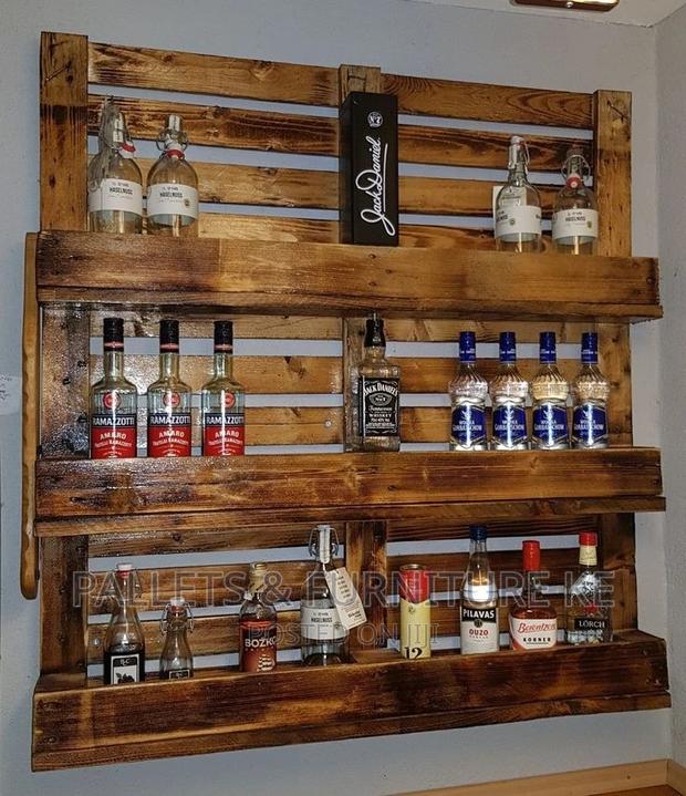 Pallet Bar Organizer