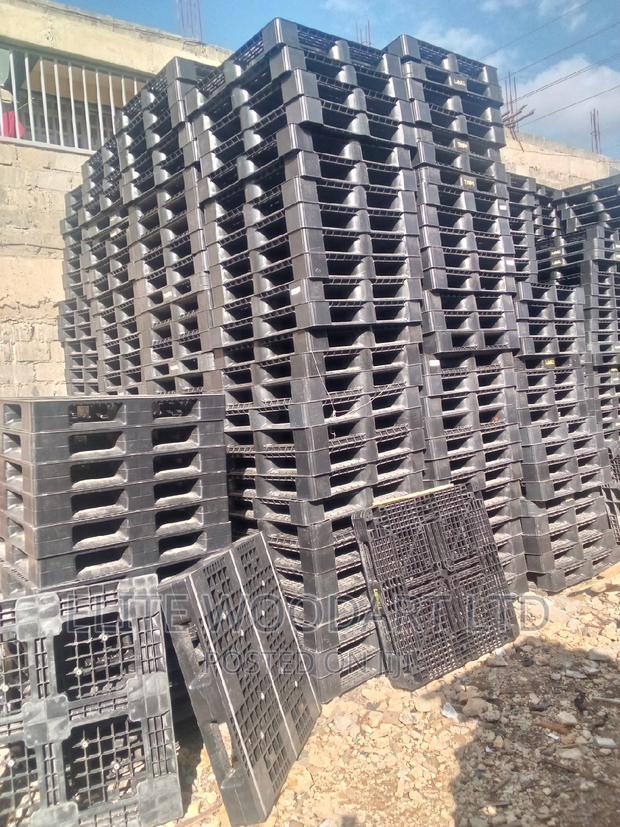 Plastic Pallets - main view