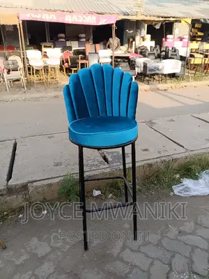 Counter Flower Seat.