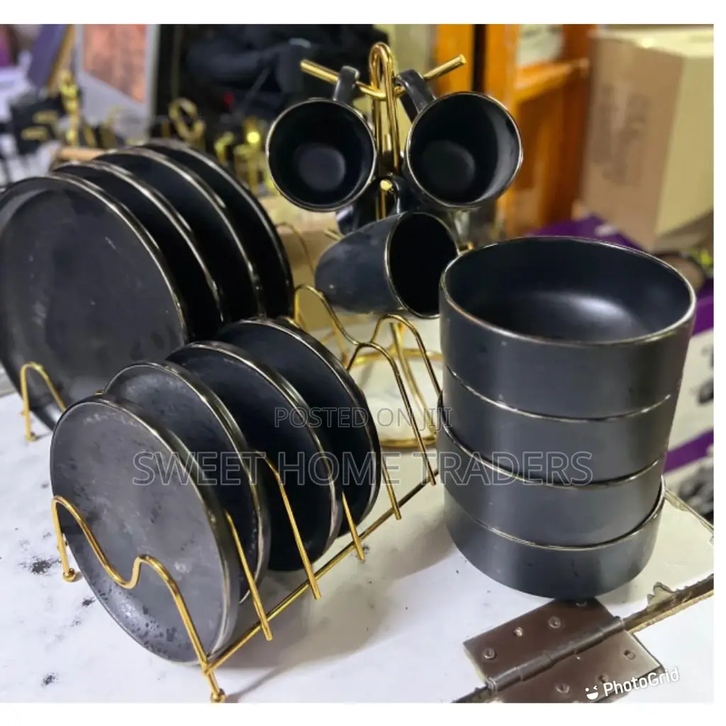 Classy Dining Dinner Set Black 16 PCS