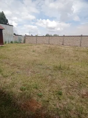 1/4 Plot Kiplombe Ideal for Residential We With Title
