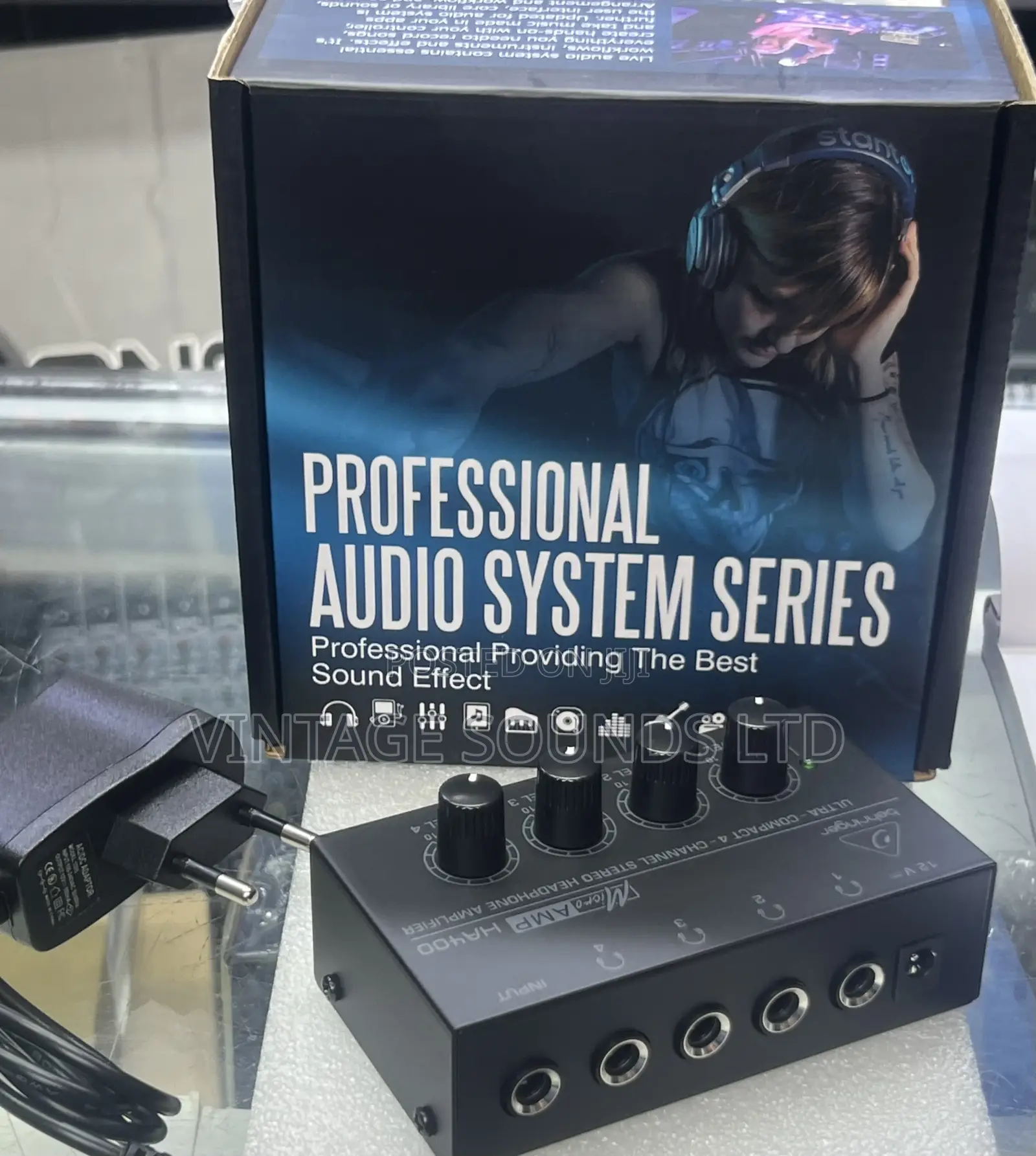 BEHRINGER HA400 Ultra-Compact 4channel Headphone Amplifier