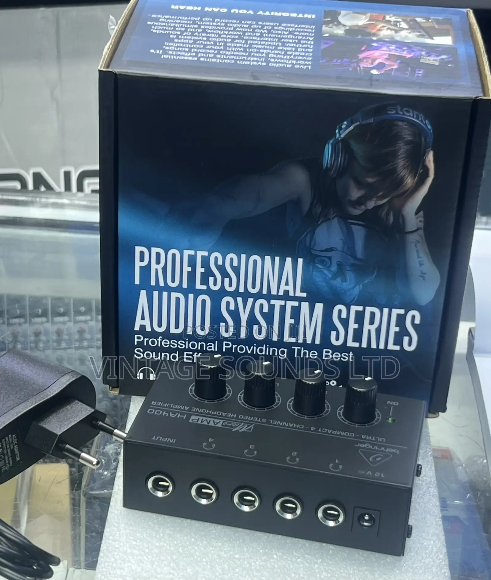 BEHRINGER HA400 Ultra-Compact 4channel Headphone Amplifier