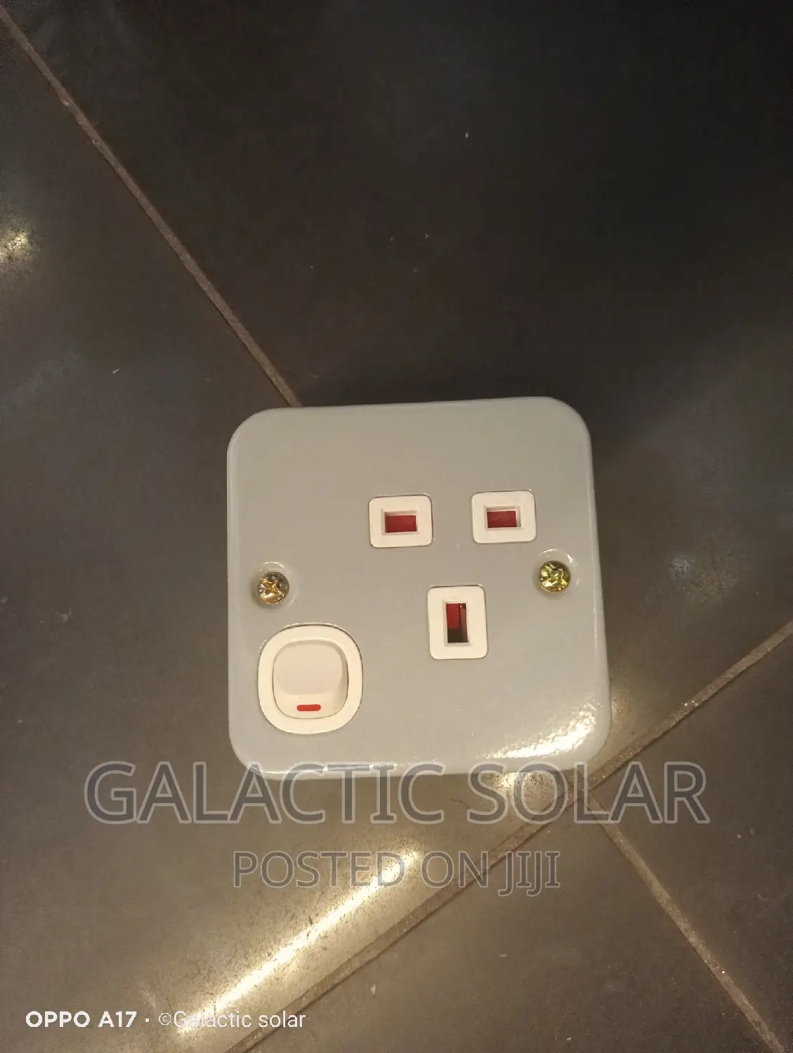 Metalic Single Socket