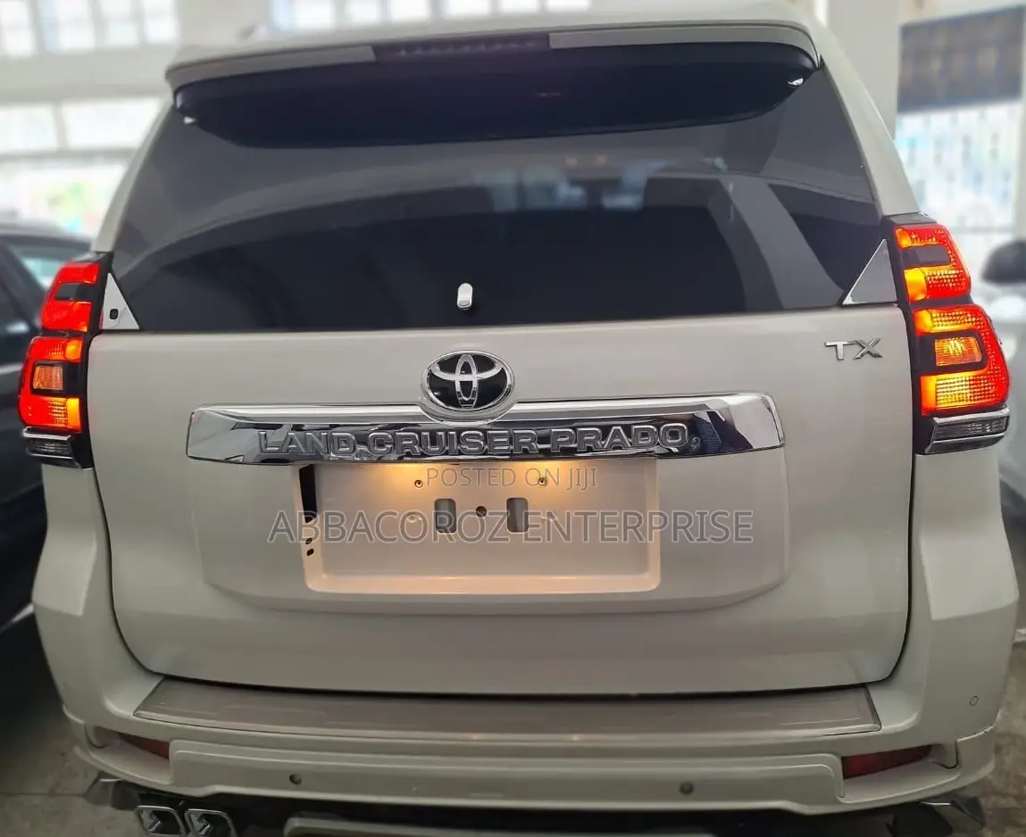 Toyota Land Cruiser Prado 2018 White