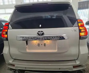 Toyota Land Cruiser Prado 2018 White