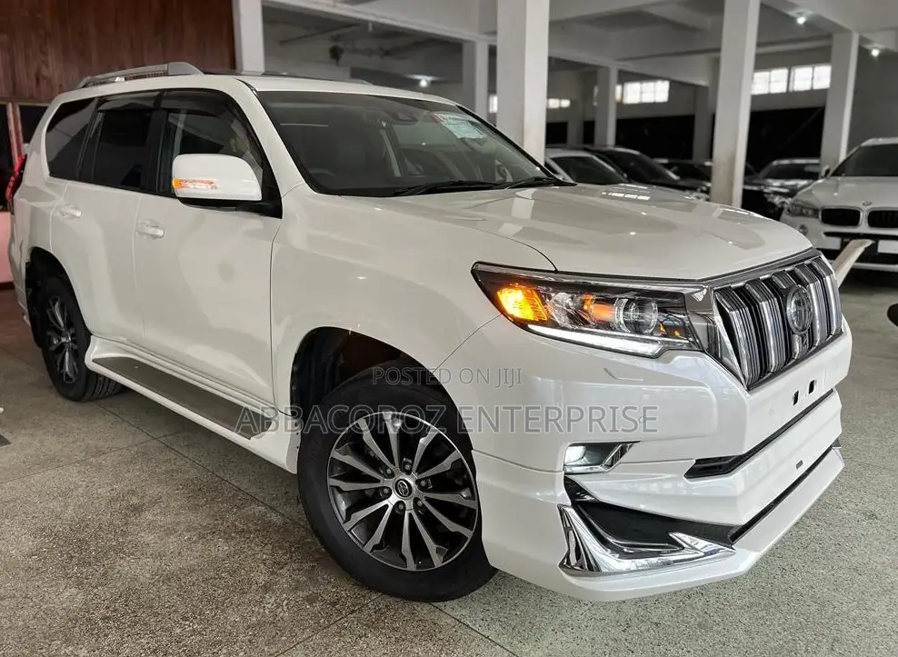 Toyota Land Cruiser Prado 2018 Off white