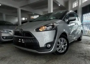 Toyota Sienta 1.5 AWD 2016 Gray