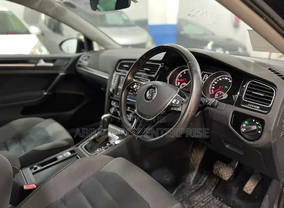 Volkswagen Golf 2016 Matt Black