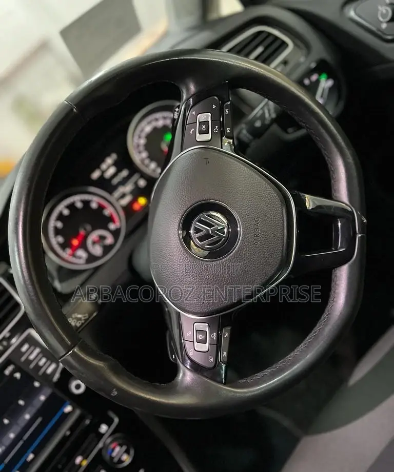 Volkswagen Golf 2016 Matt Black