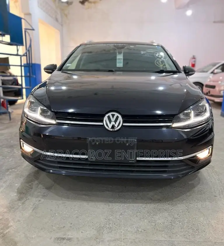 Volkswagen Golf 2016 Matt Black