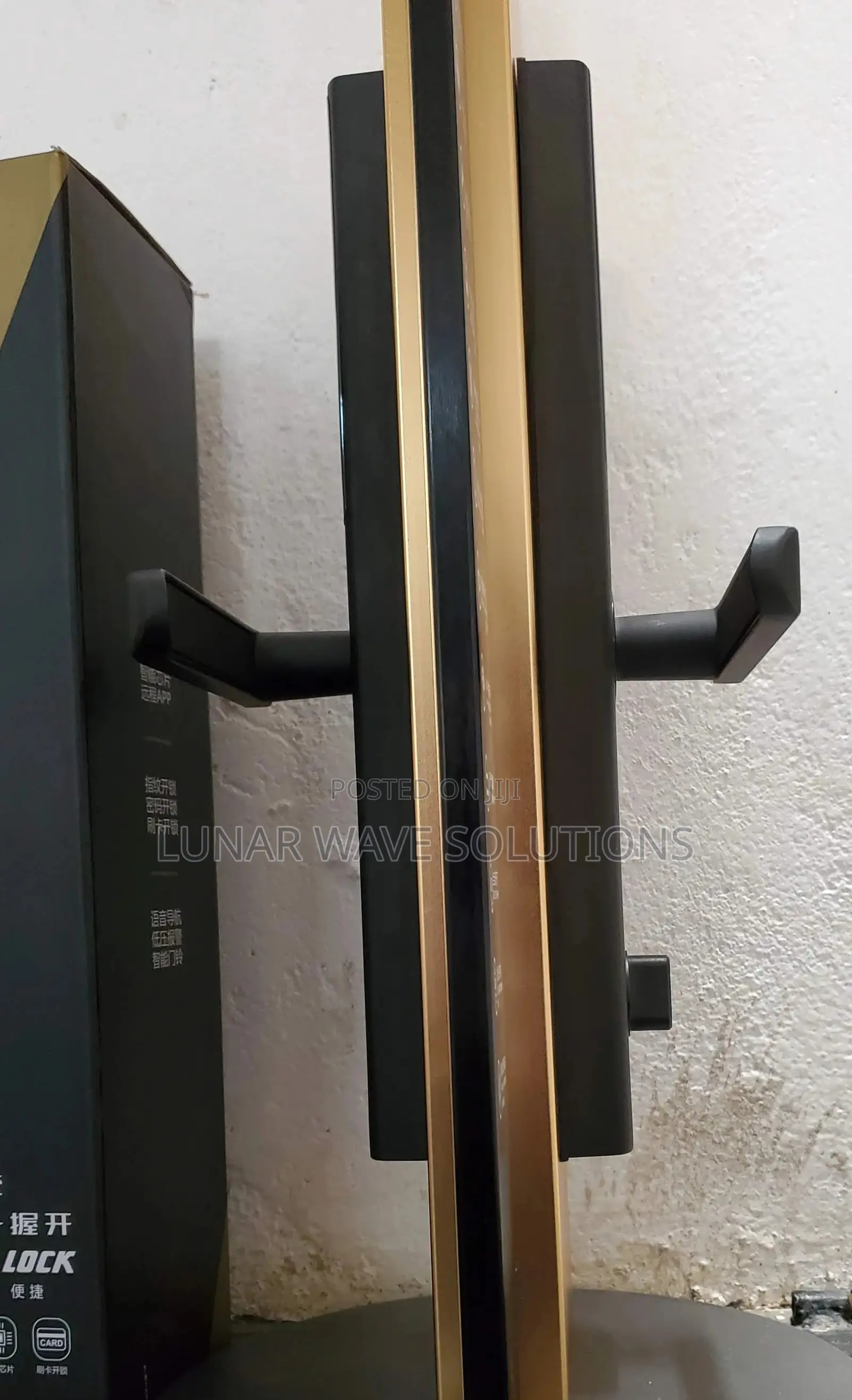 Keyless Entry Smart Lock With Fingerprint and Phone App