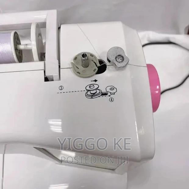 Embroidery Machines With Single-Needle - thumbnail 4