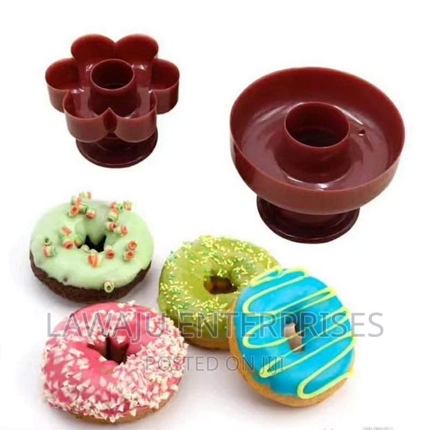 Plastic Donut Cutter