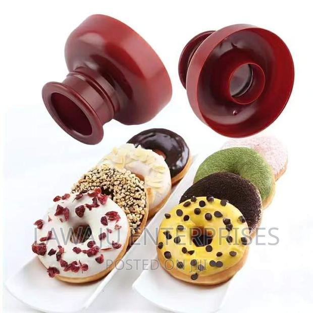 Plastic Donut Cutter - thumbnail 2