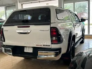 Toyota Hilux 2017 Pearl