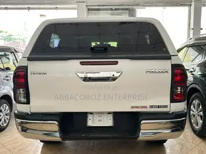 Toyota Hilux 2017 White