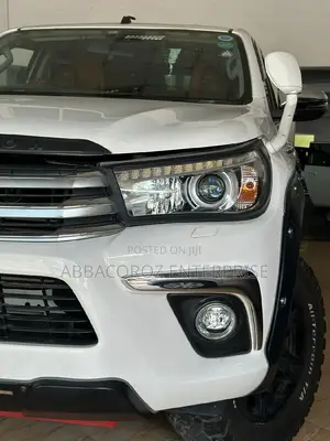 Toyota Hilux 2017 White
