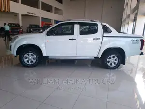 New Isuzu D-MAX 2024 White