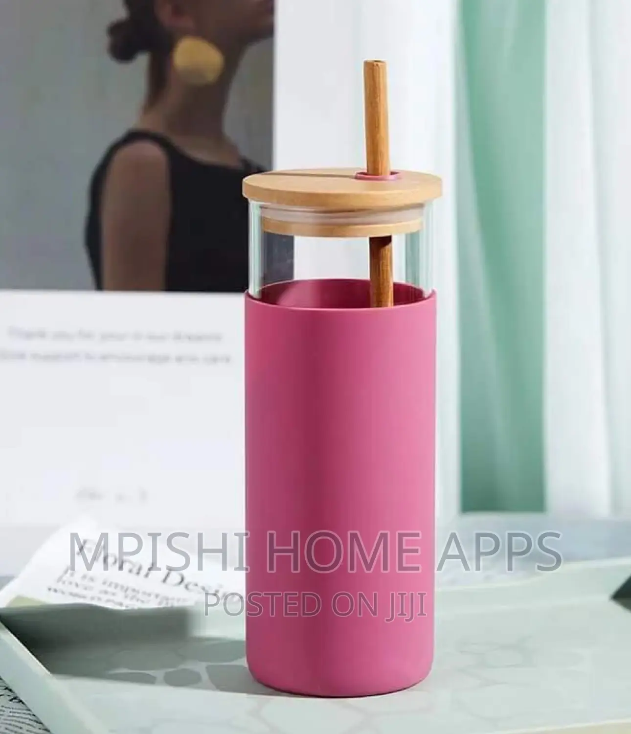 Glass Smoothie Cup With Coloured Silicone Cover