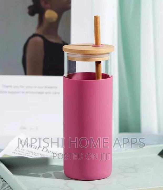 Glass Smoothie Cup With Coloured Silicone Cover