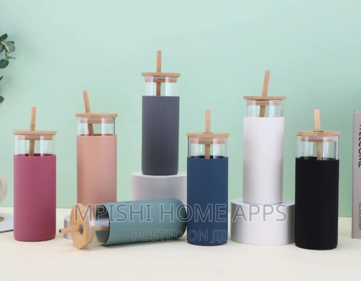 Glass Smoothie Cup With Coloured Silicone Cover