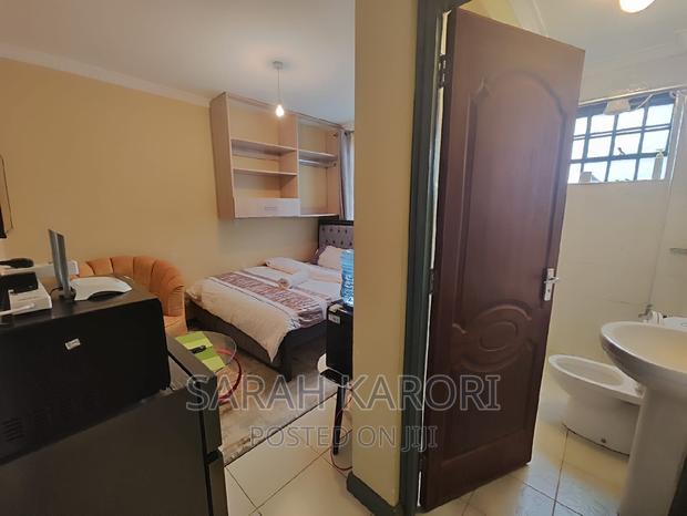 The Little Haven, Free Wifi, Netflix and Secure Parking - thumbnail 6