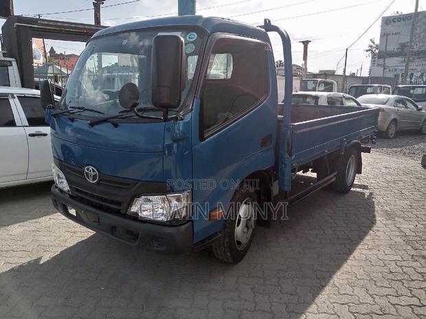 Toyota Dyna 3OOOKG - thumbnail 4