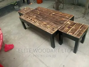 Pallets Rustic Coffee Table With Double Stools