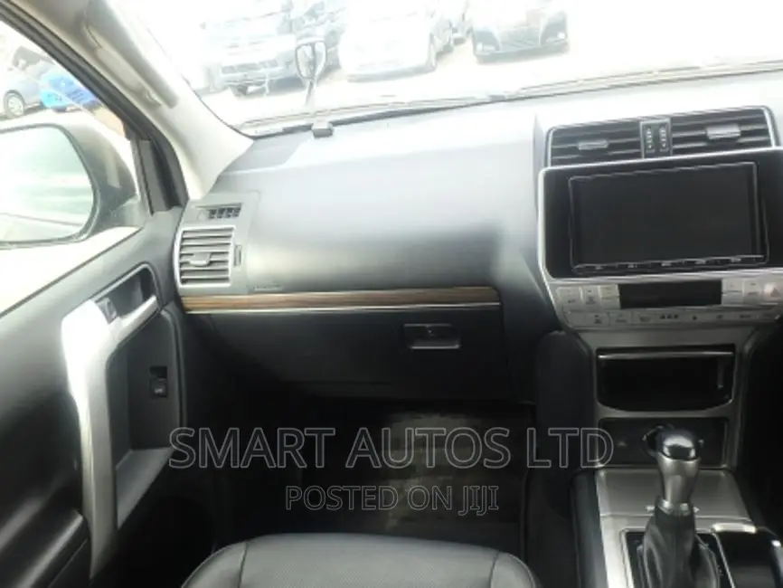 Toyota Land Cruiser Prado 2018 Black