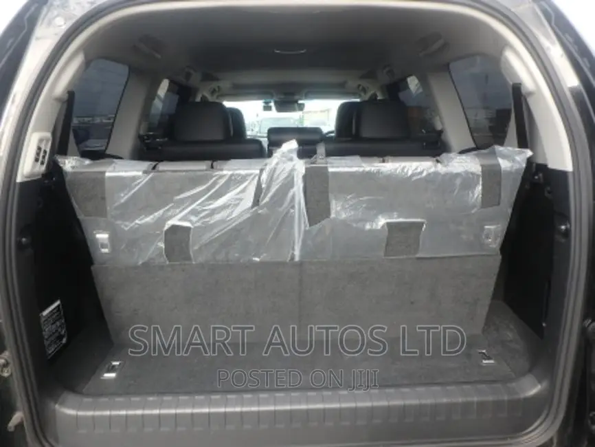 Toyota Land Cruiser Prado 2018 Black