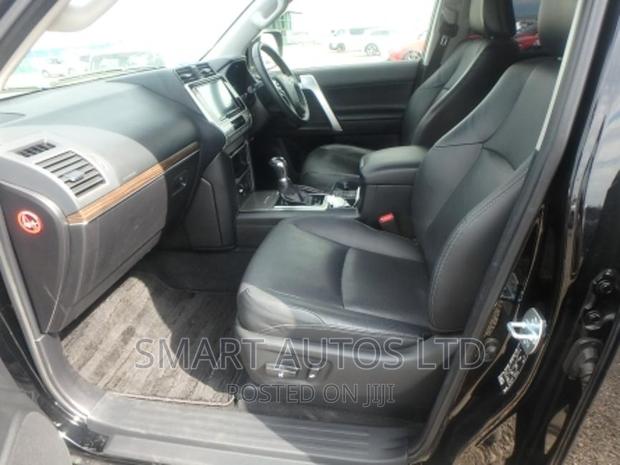 Toyota Land Cruiser Prado 2018 Black - thumbnail 10