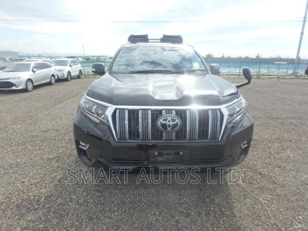 Toyota Land Cruiser Prado 2018 Black - thumbnail 12