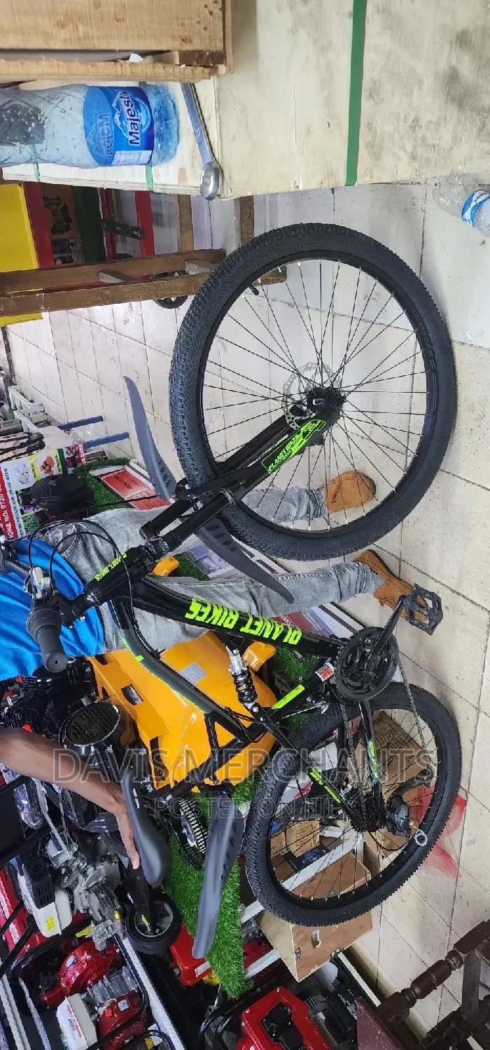 Sports Bike Size 26 With Front Lockable Shocks Disc Brakes