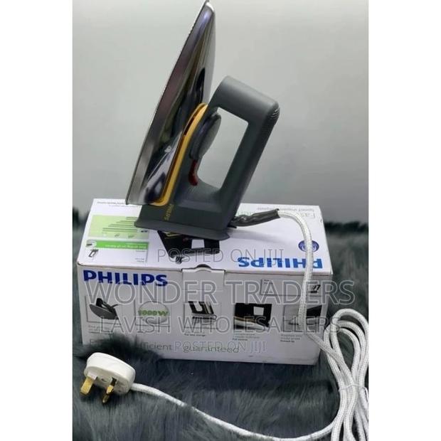Fast and Efficient Philip Dry Iron Box - main view