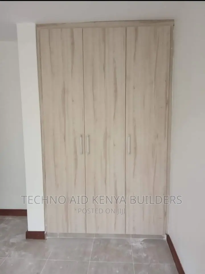Kitchen Cabinet Worktops and Wardrobes