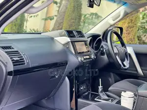 Toyota Land Cruiser Prado 2.8 D-4D 2016 Matt Black