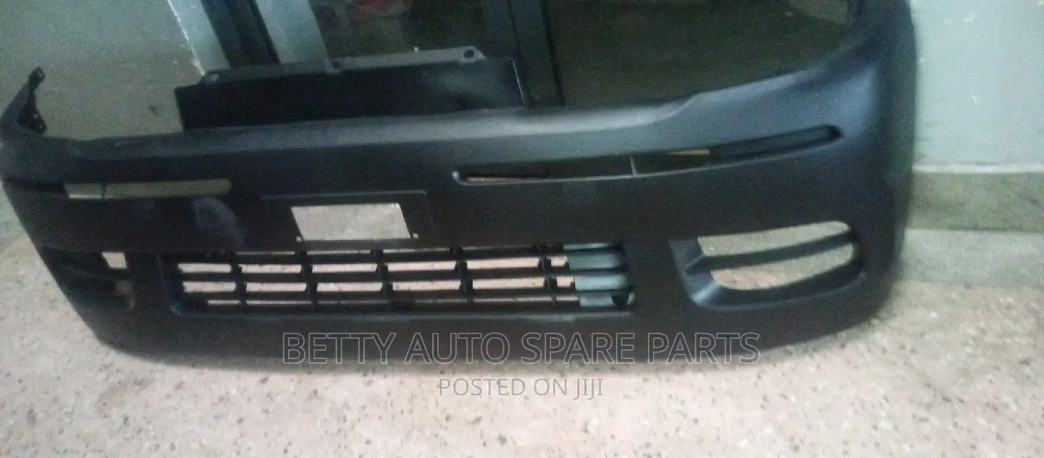 Toyota Hiace 7 L Front Bumper 2005